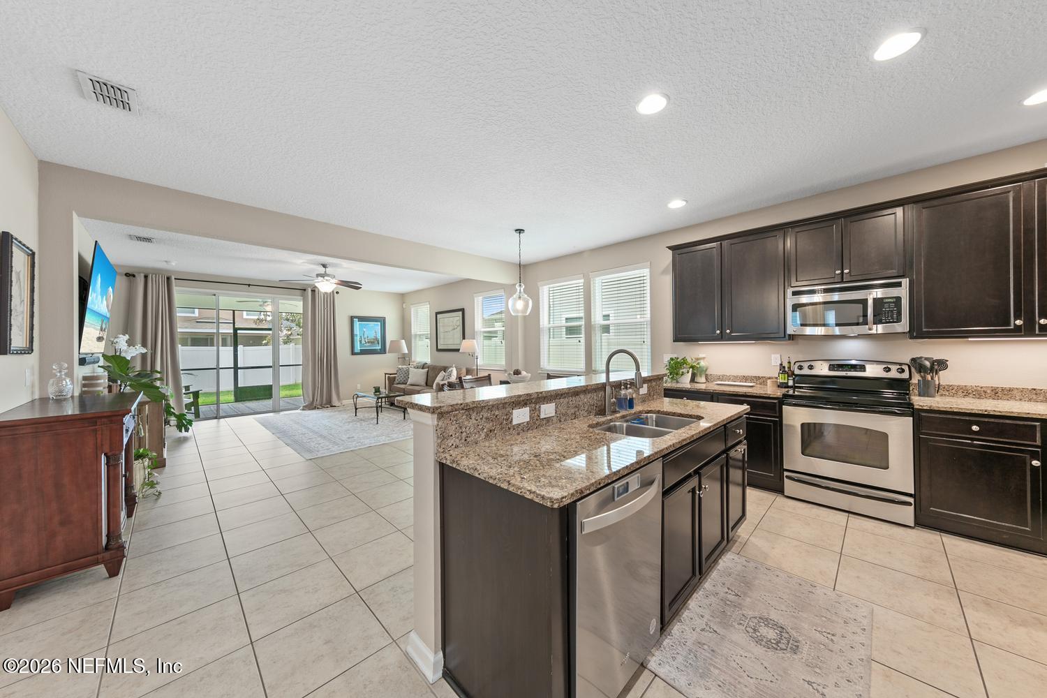 11854 WYNNFIELD LAKES Circle
