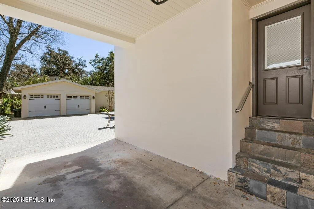 Jacksonville, Florida 32207, United States, 3 Bedrooms Bedrooms, ,4 BathroomsBathrooms,Residential,Pending,85034