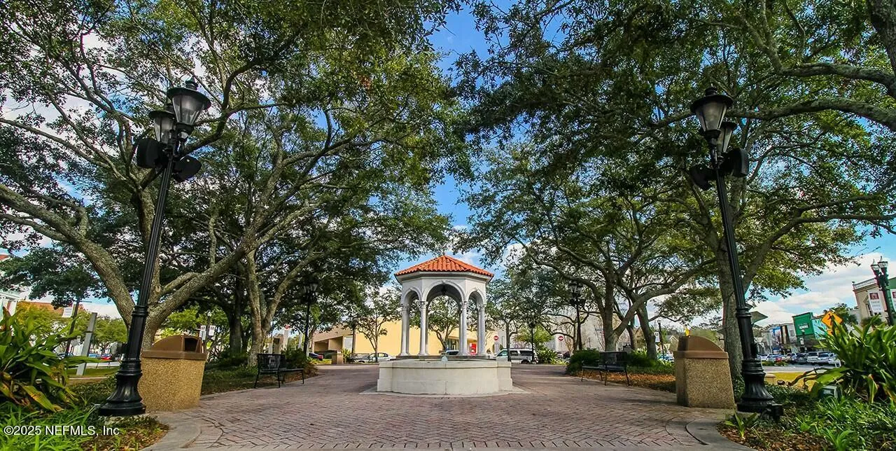 Jacksonville, Florida 32207, United States, 3 Bedrooms Bedrooms, ,4 BathroomsBathrooms,Residential,Pending,85034