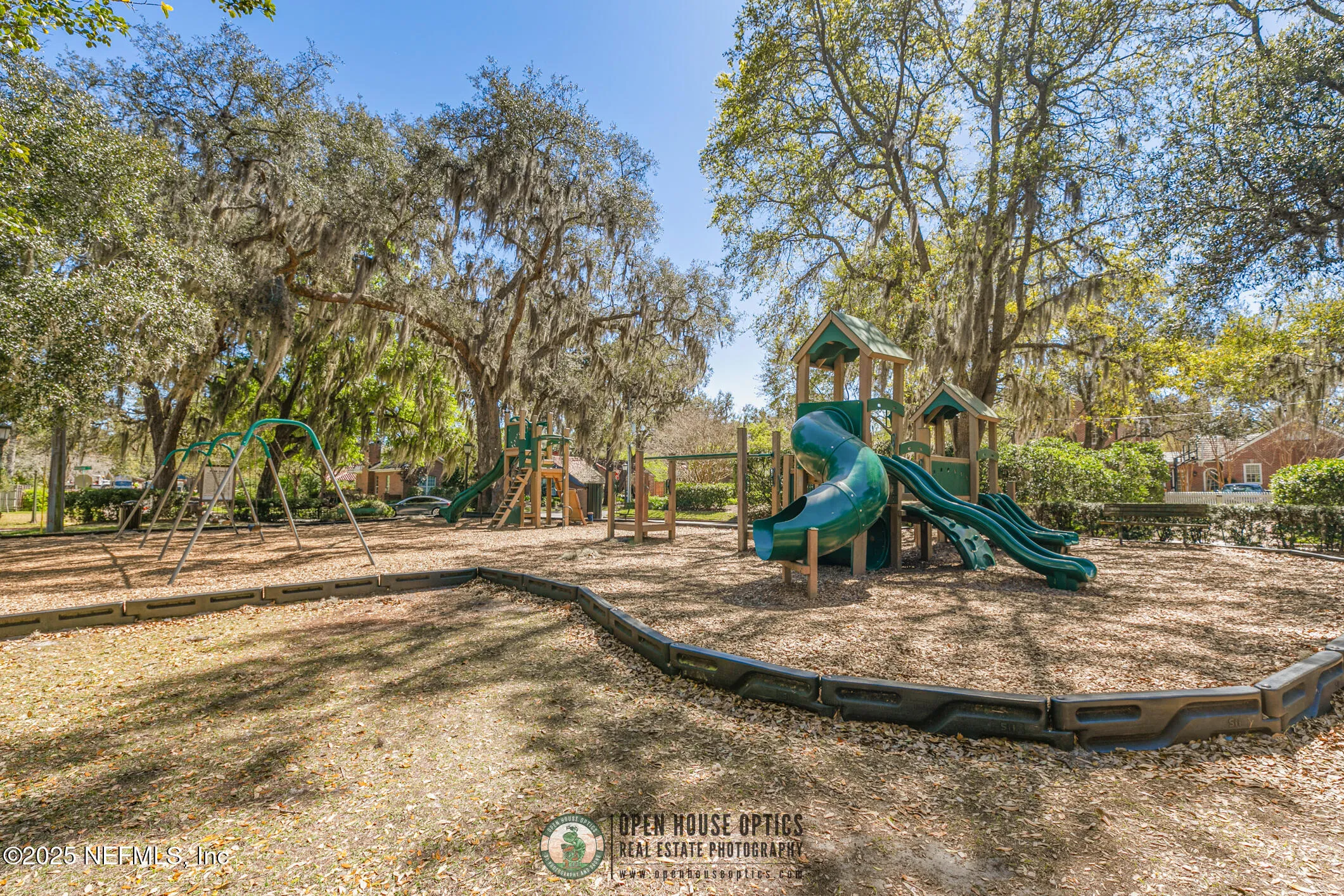 Jacksonville, Florida 32207, United States, 3 Bedrooms Bedrooms, ,4 BathroomsBathrooms,Residential,Pending,85034