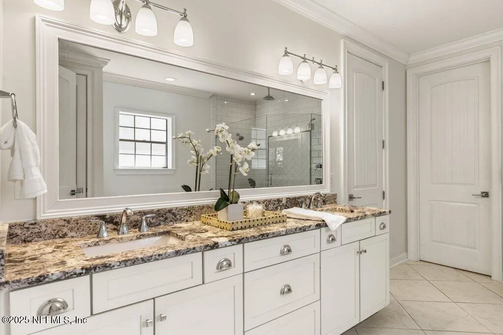 Jacksonville, Florida 32207, United States, 3 Bedrooms Bedrooms, ,4 BathroomsBathrooms,Residential,Pending,85034