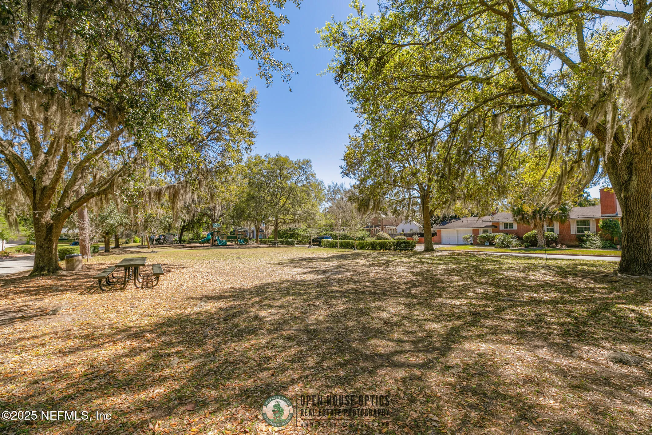 Jacksonville, Florida 32207, United States, 3 Bedrooms Bedrooms, ,4 BathroomsBathrooms,Residential,Pending,85034