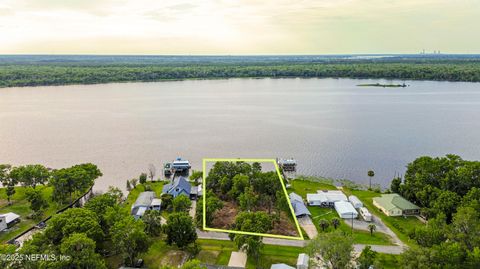 156 RIVERSHORE Drive San Mateo FL 32187