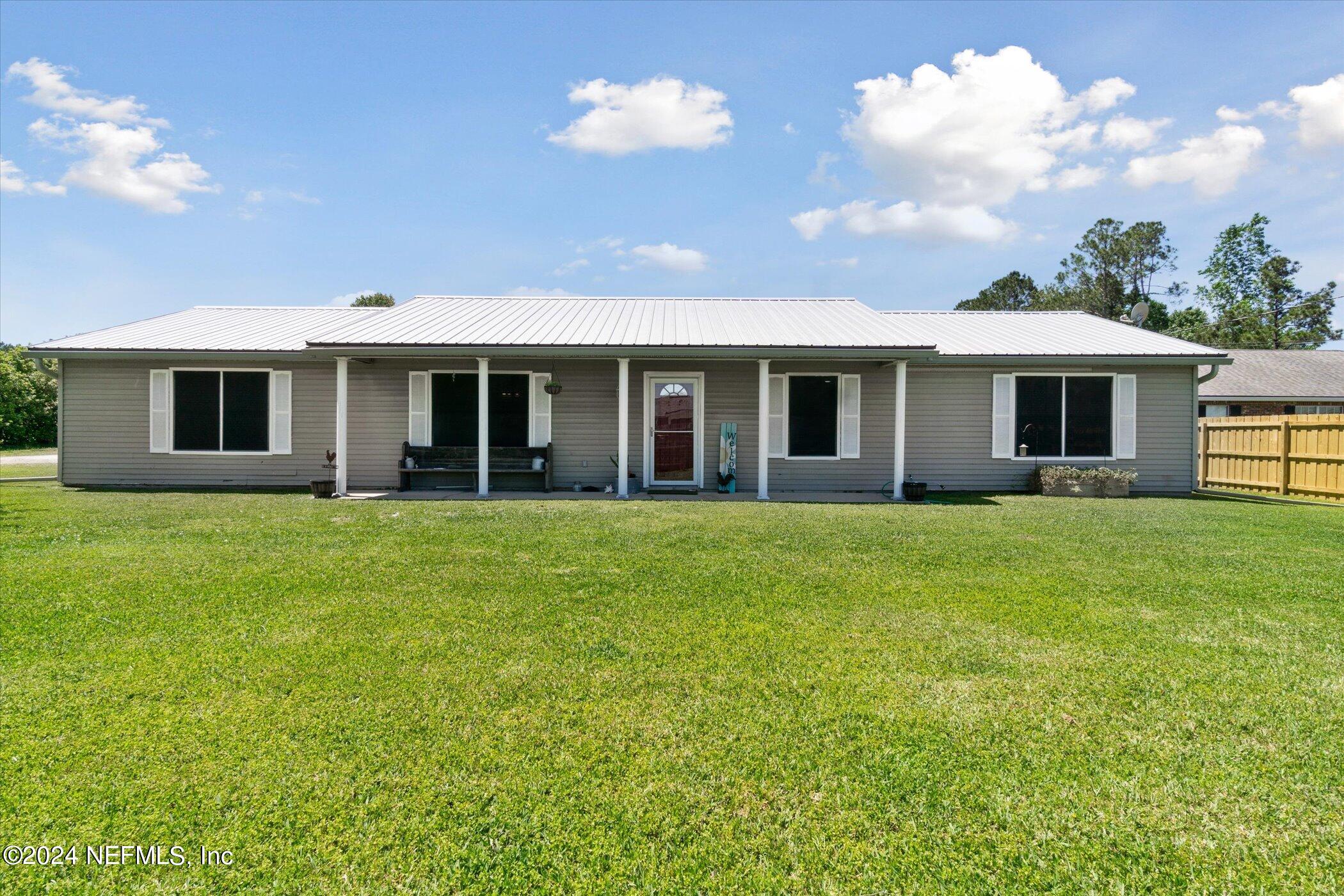 Green Cove Springs, FL home for sale located at 1696 County Road 315b, Green Cove Springs, FL 32043