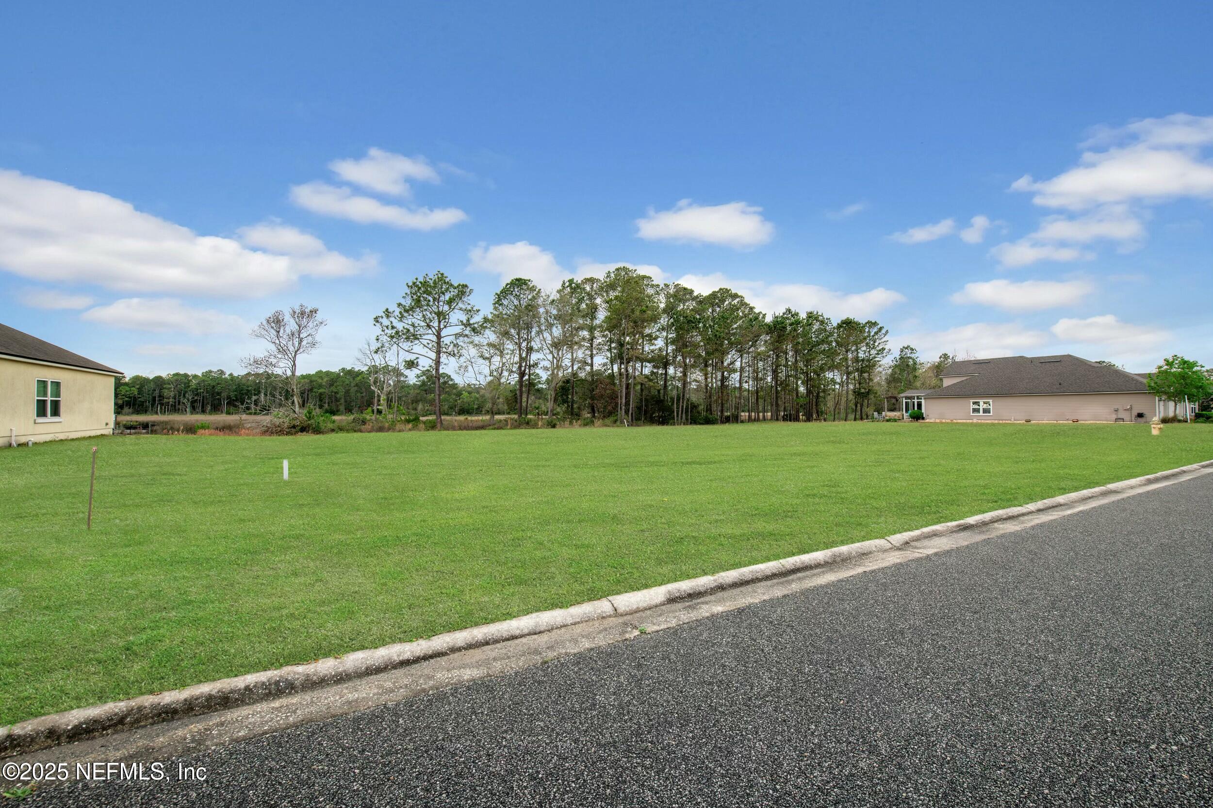 5136 CREEK CROSSING Drive