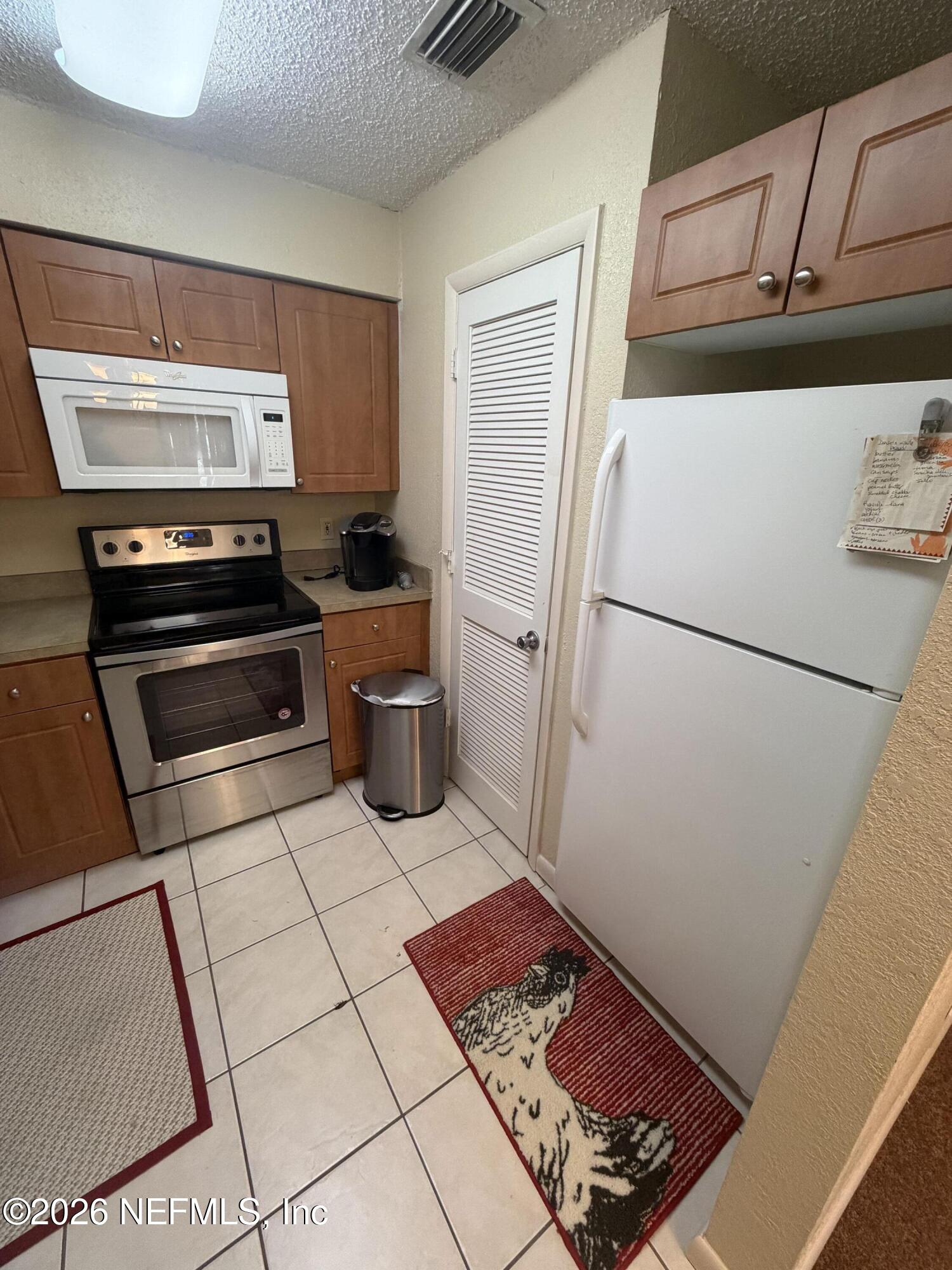 5811 ATLANTIC Boulevard 10