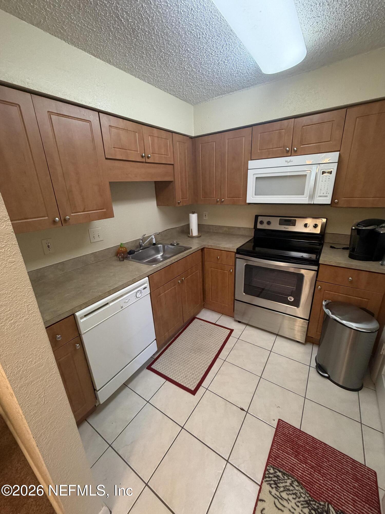 5811 ATLANTIC Boulevard 10