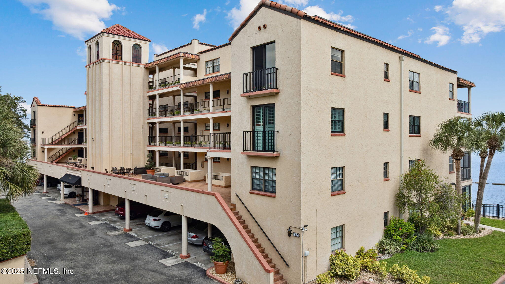 2199 ASTOR Street 302