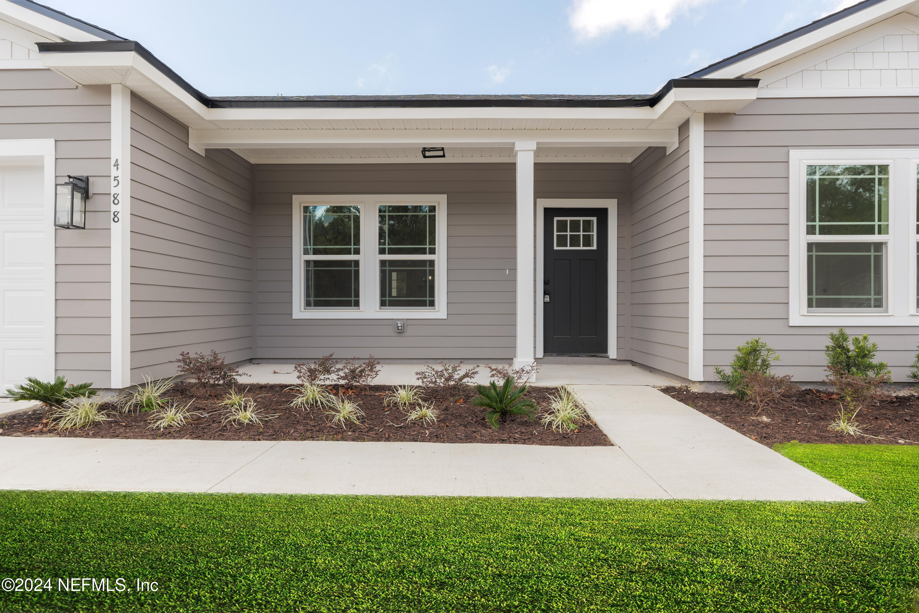 5545 BUZZIE Lane