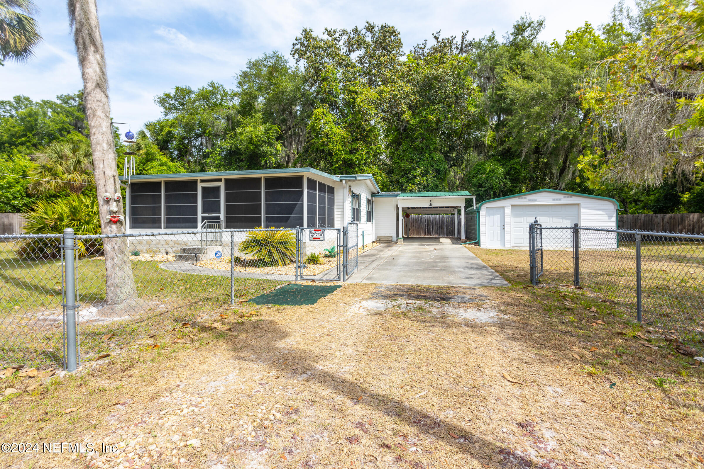 Satsuma, FL home for sale located at 242 Hermits Drive, Satsuma, FL 32189