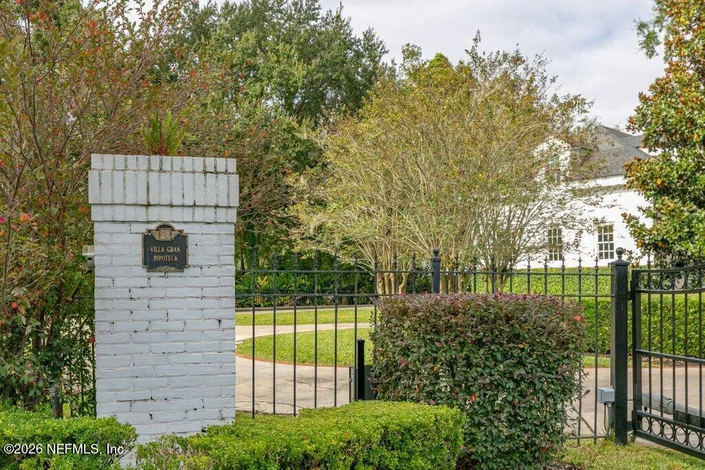 Jacksonville, Florida, 32207, United States, 5 Bedrooms Bedrooms, ,6 BathroomsBathrooms,Residential,Active,2044102