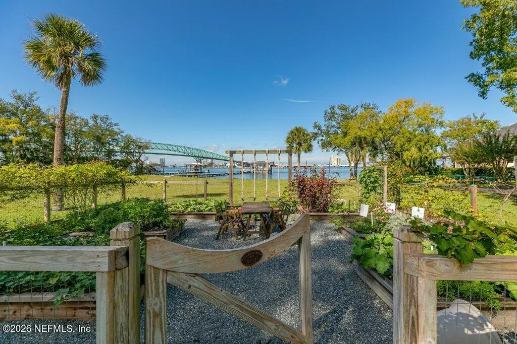 Jacksonville, Florida, 32207, United States, 5 Bedrooms Bedrooms, ,6 BathroomsBathrooms,Residential,Active,2044102