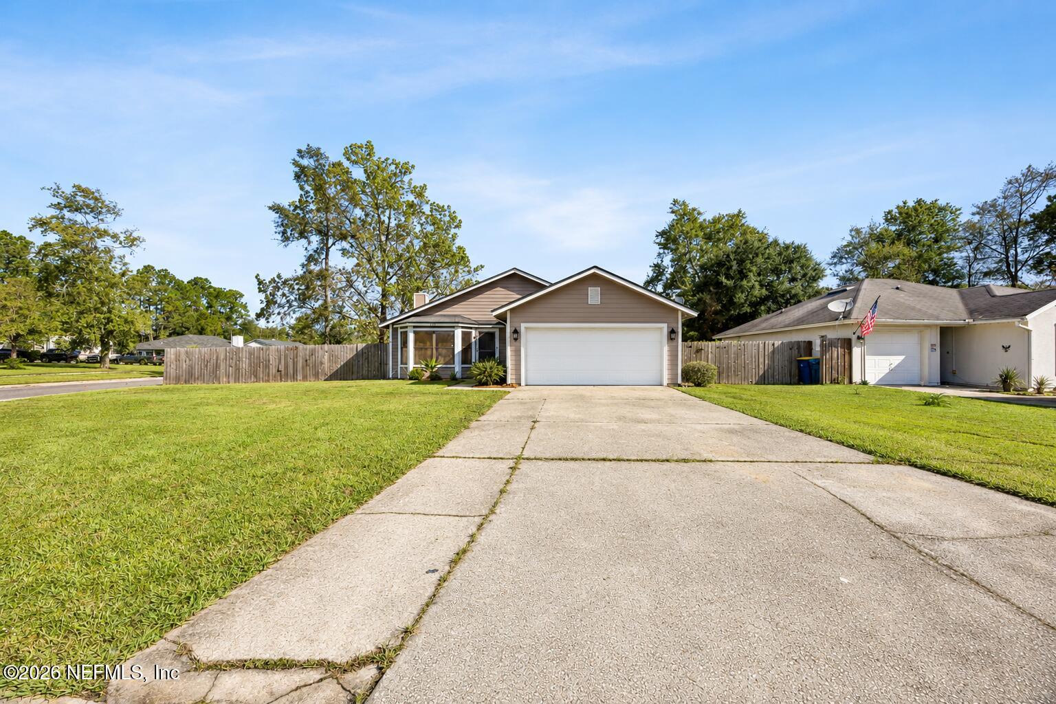 407 MOBY DICK Drive S
