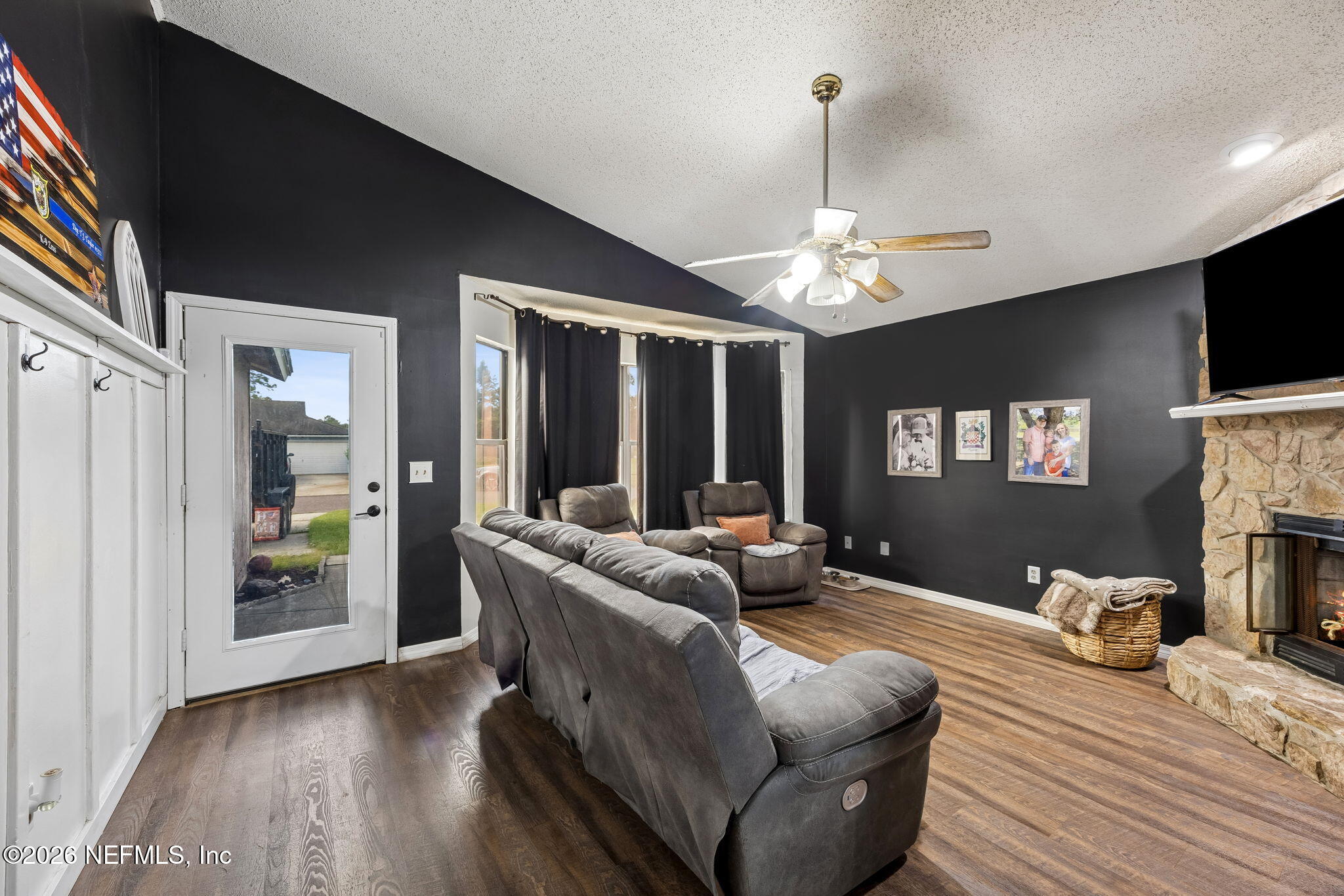 407 MOBY DICK Drive S