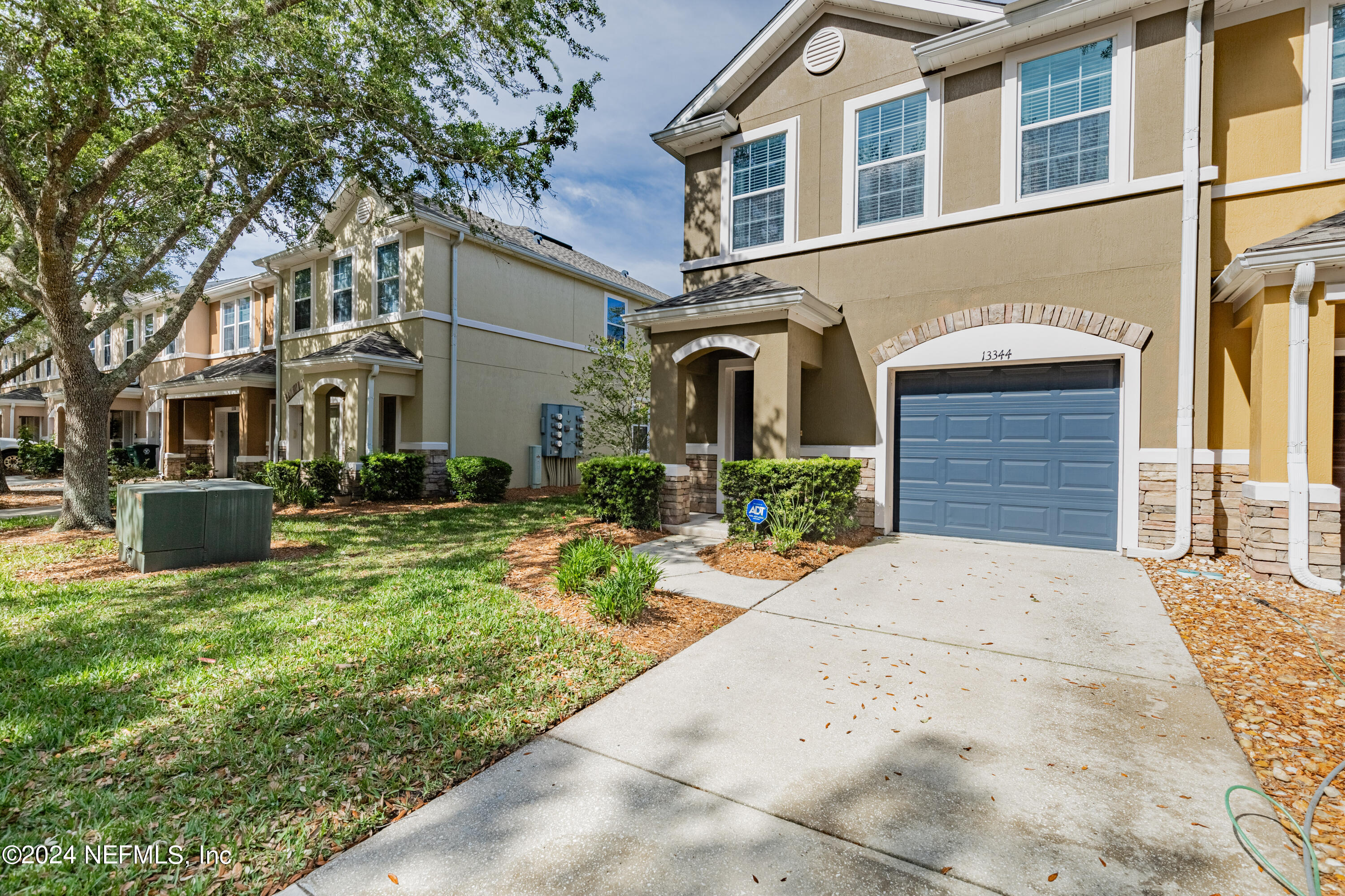 Jacksonville, FL home for sale located at 13344 Solar Drive, Jacksonville, FL 32258