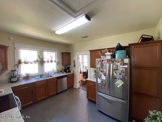 2654 GILMORE Street