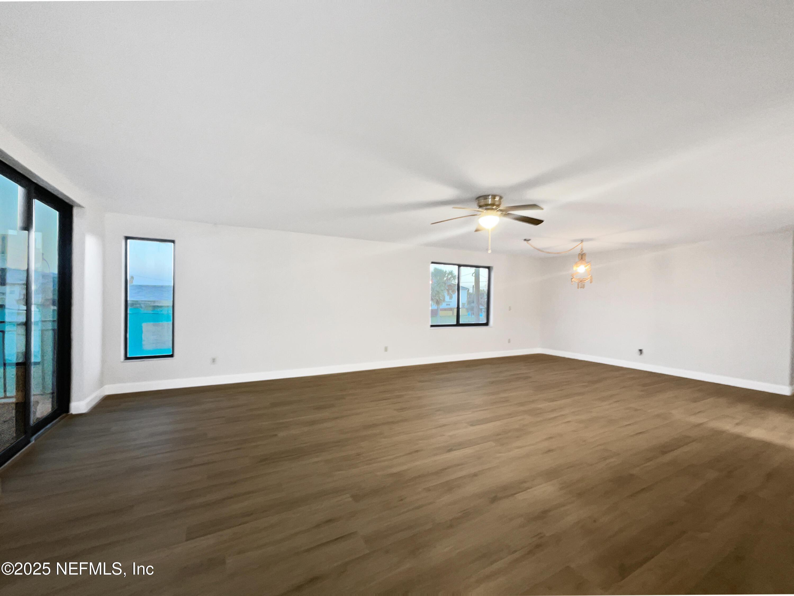 2127 N OCEAN SHORE Boulevard