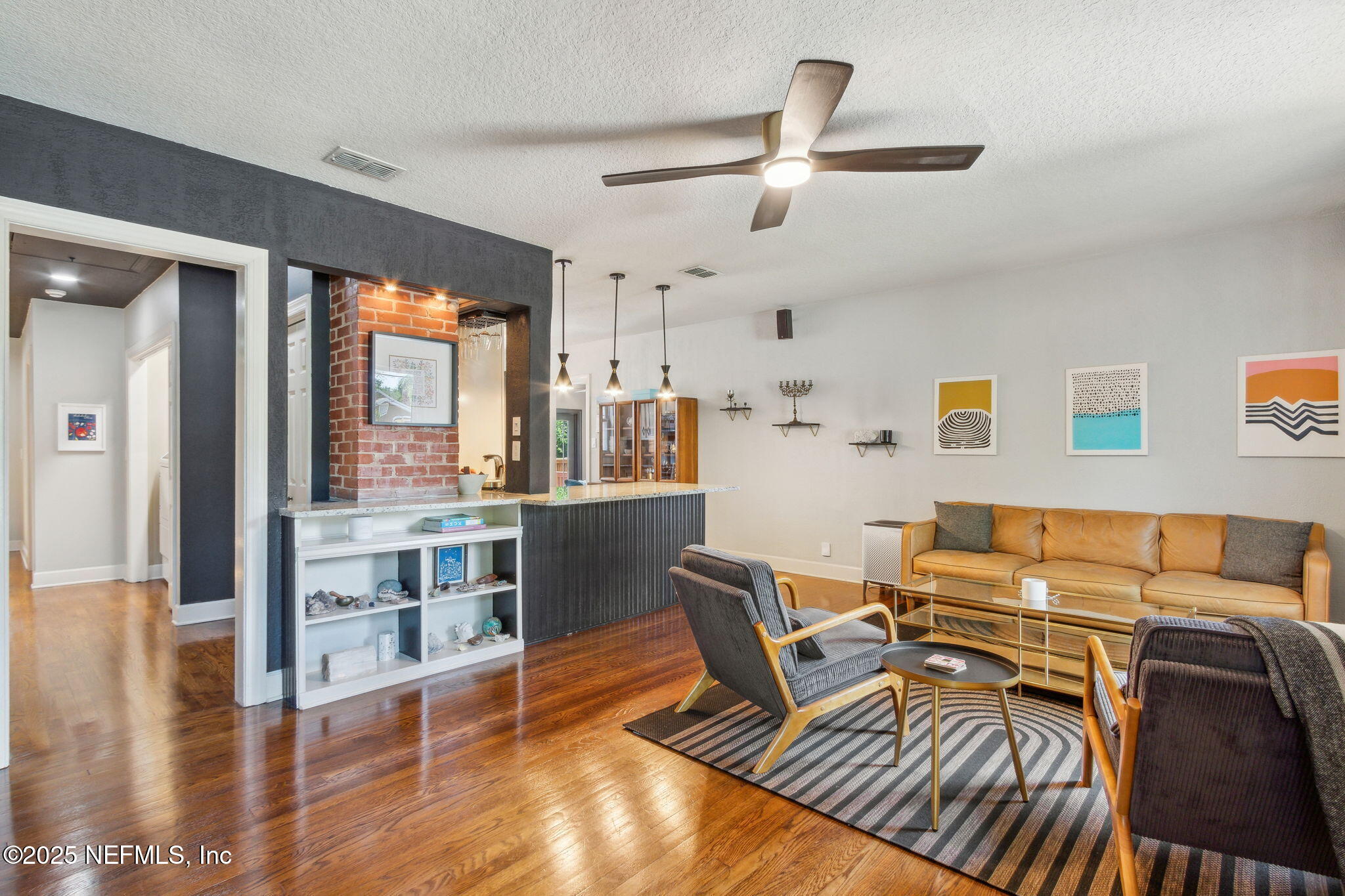 4241 LEXINGTON Avenue