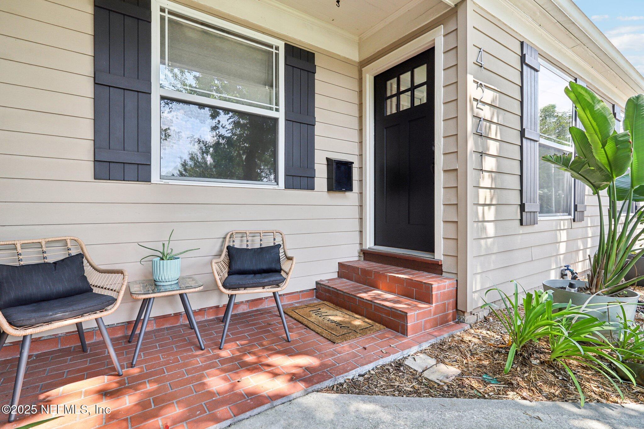 4241 LEXINGTON Avenue