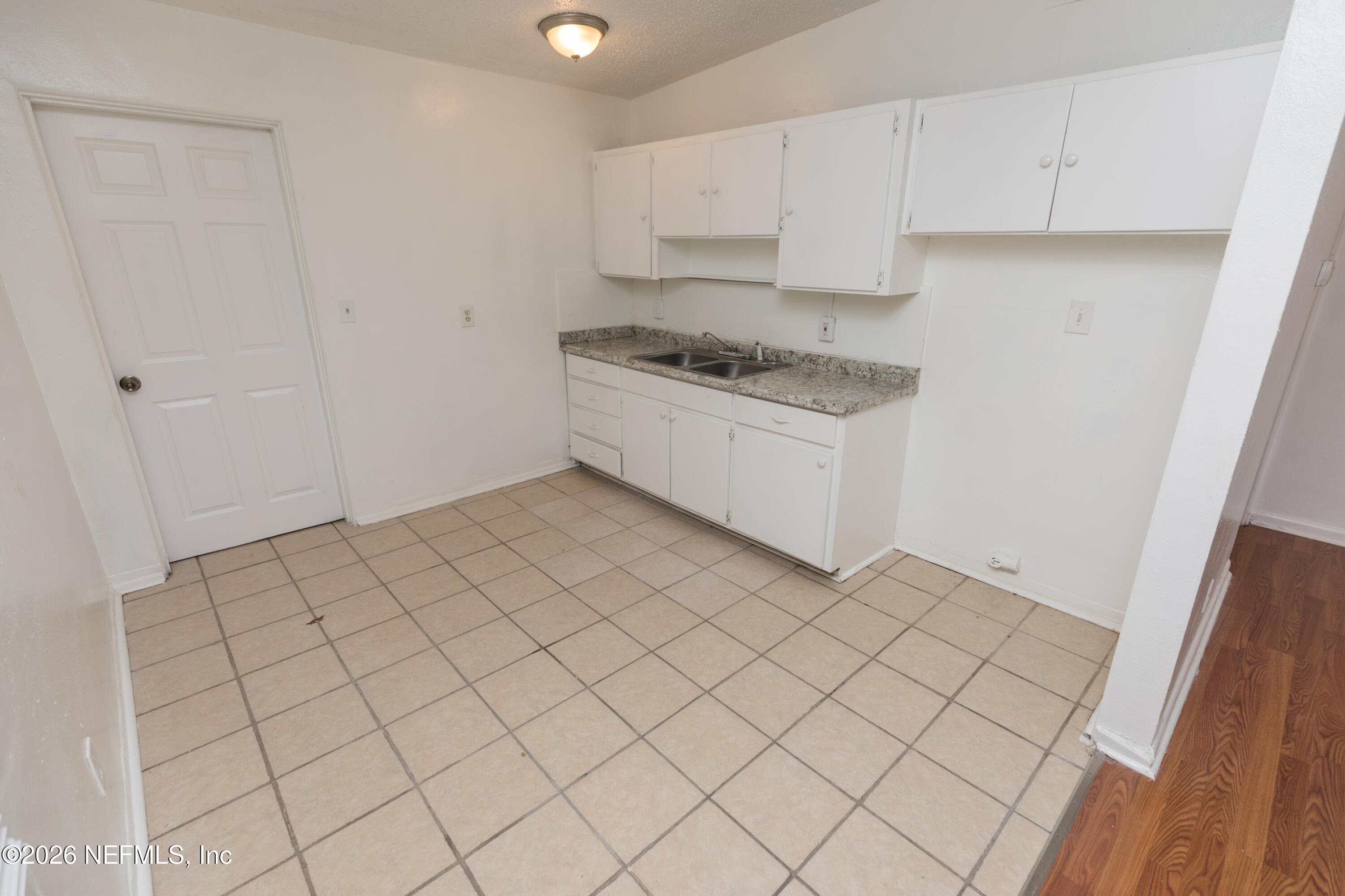 5601 PANSY Lane