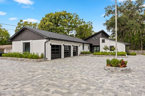 8833 SANCHEZ Road Jacksonville FL 32217