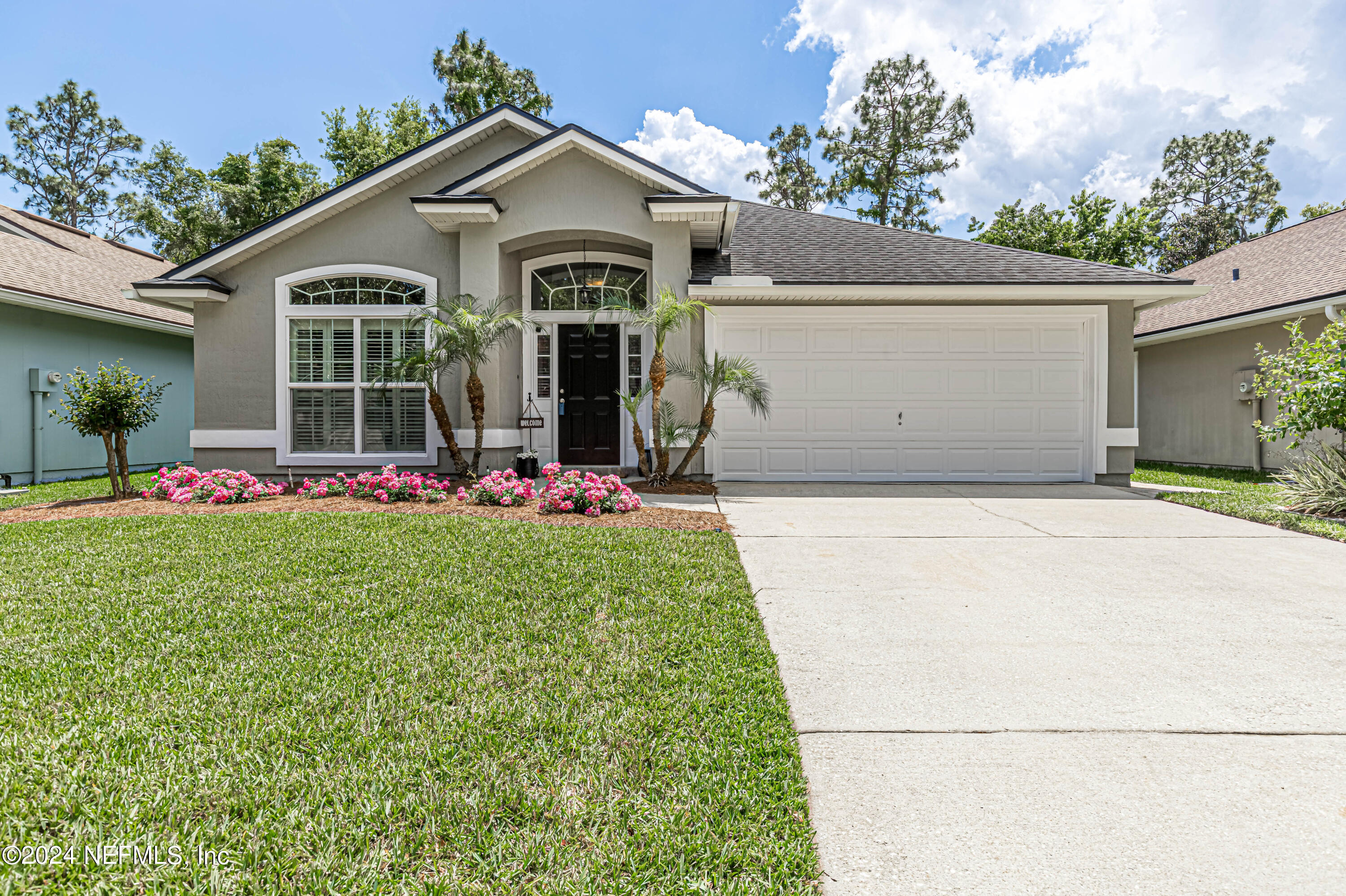 Jacksonville, FL home for sale located at 802 S Lilac Loop, Jacksonville, FL 32259