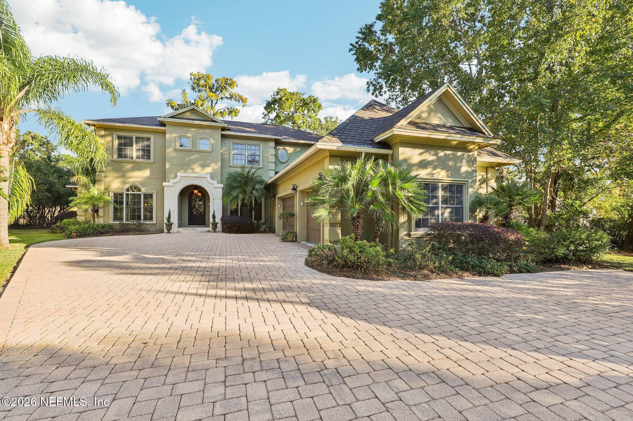 8881 SHINING OAK Court