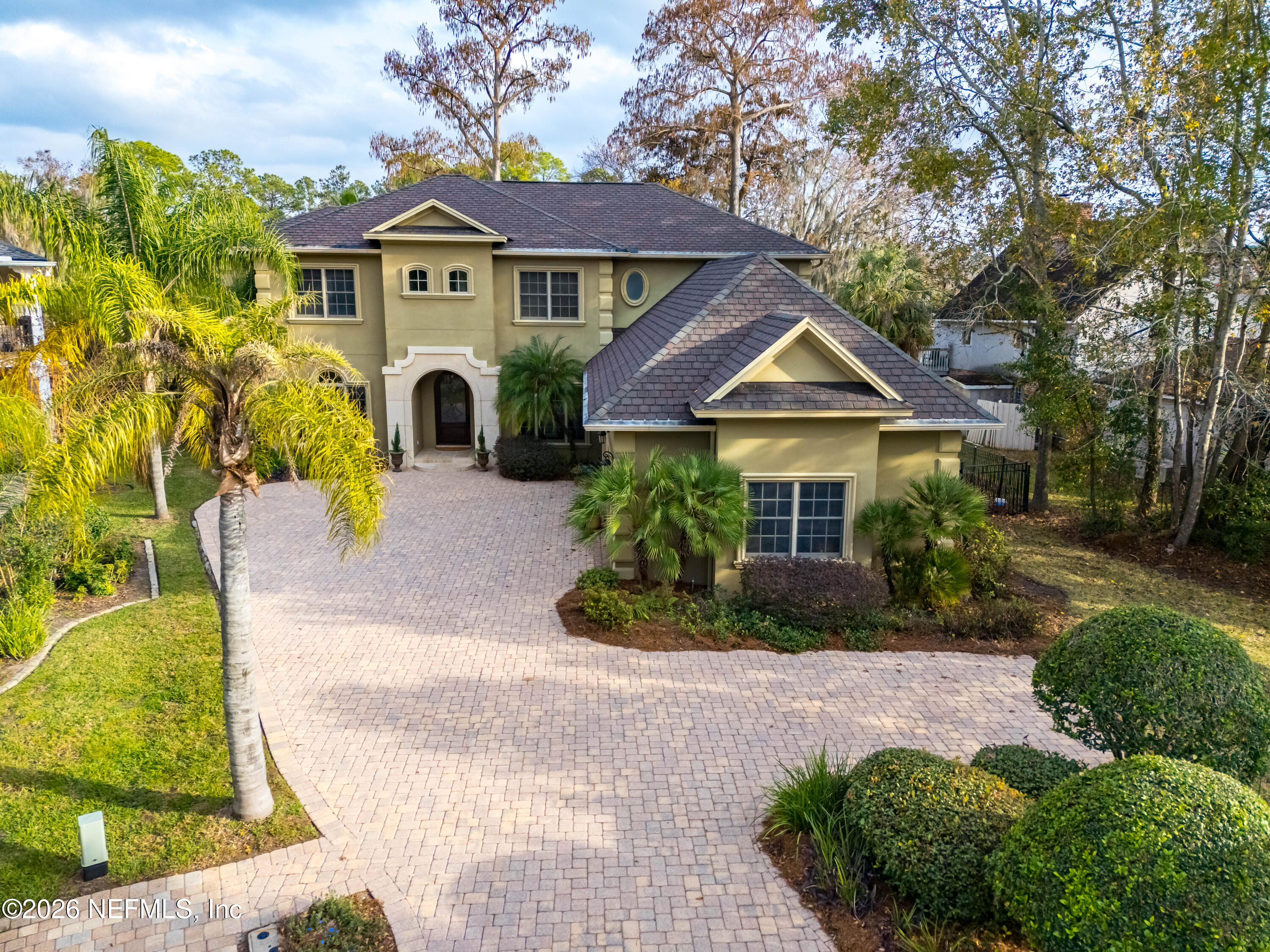 8881 SHINING OAK Court