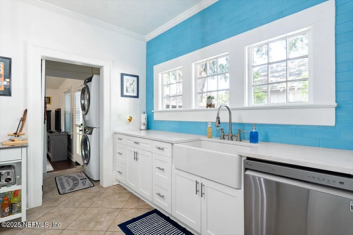 Jacksonville, Florida 32205, United States, 3 Bedrooms Bedrooms, ,2 BathroomsBathrooms,Residential,Active,213513