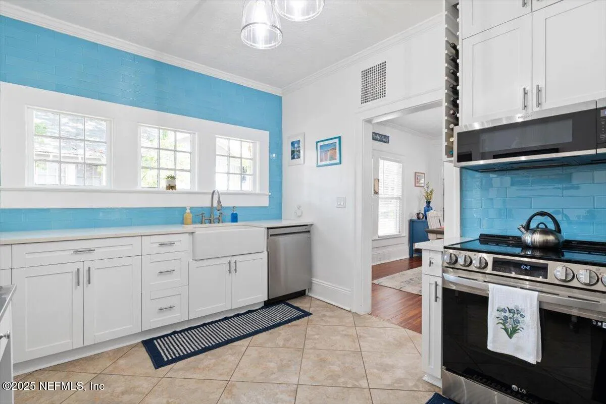 Jacksonville, Florida 32205, United States, 3 Bedrooms Bedrooms, ,2 BathroomsBathrooms,Residential,Active,213513