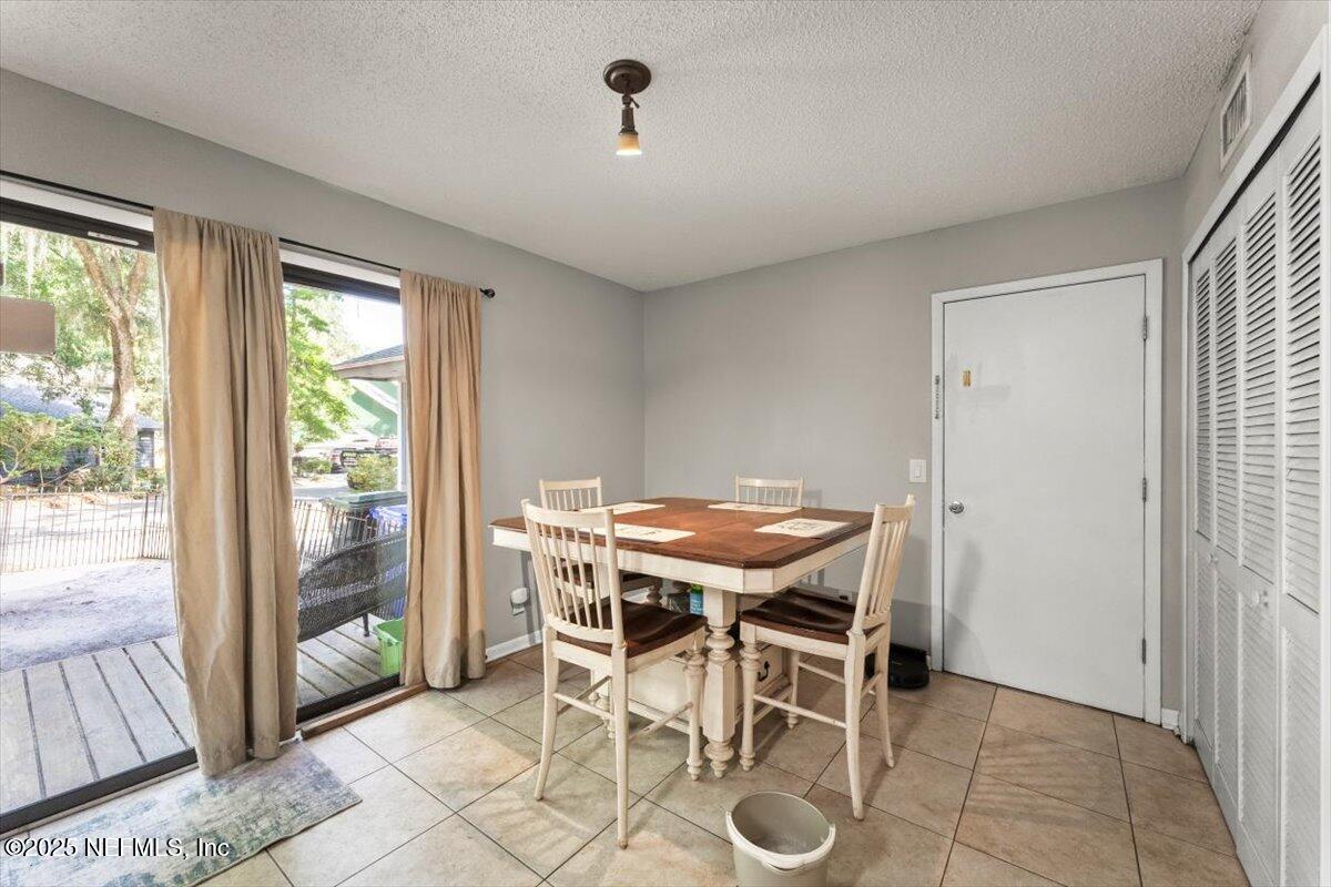 2438 SYLVAN CHASE Drive