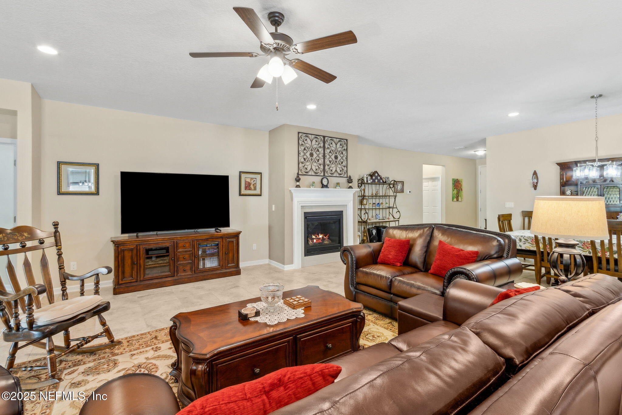 94915 WINDFLOWER Trail