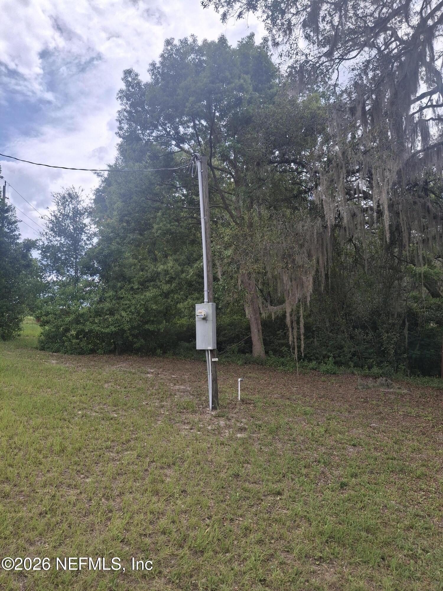 1499 STATE ROAD 20 - Photo 4