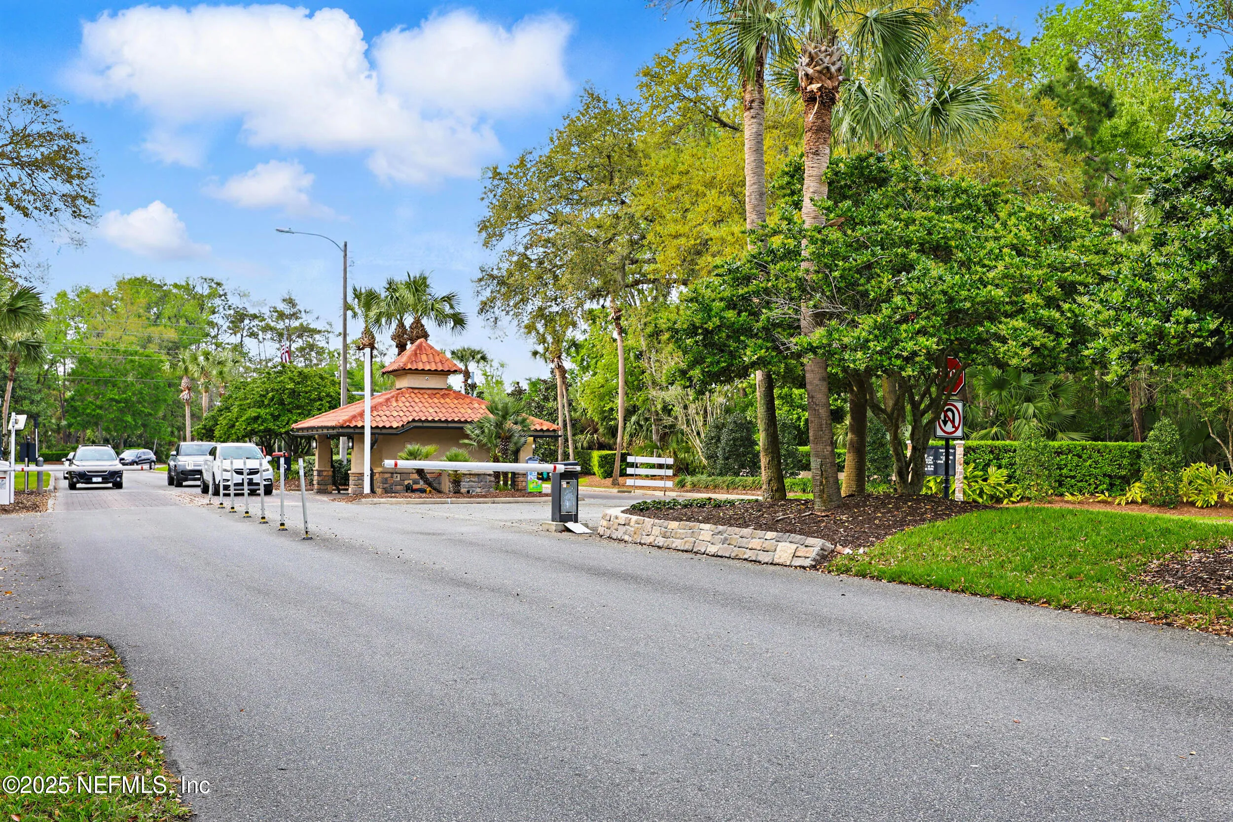 Ponte Vedra Beach, Florida 32082, United States, 4 Bedrooms Bedrooms, ,3 BathroomsBathrooms,Residential,Pending,101510