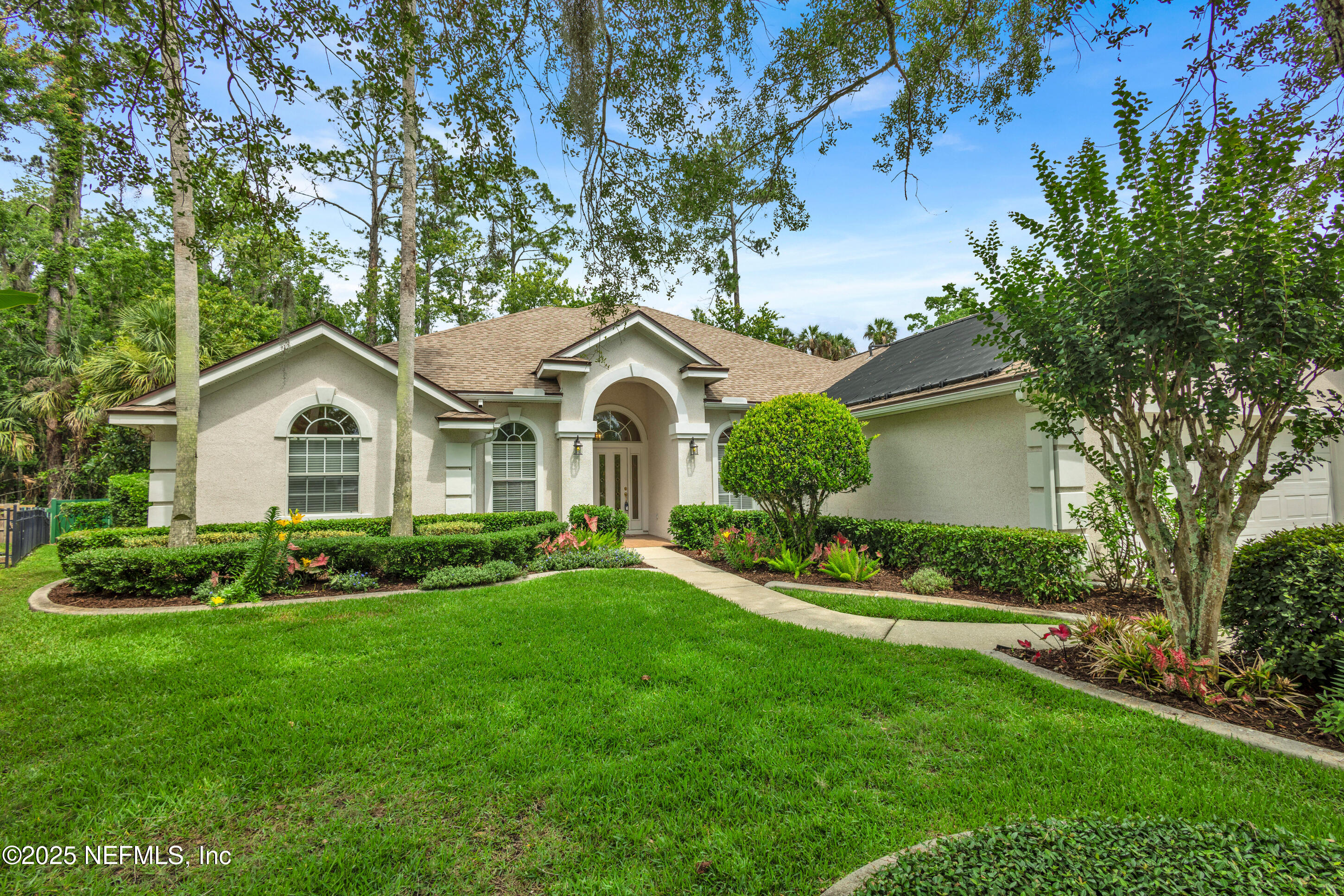 445 W MILL CHASE Court