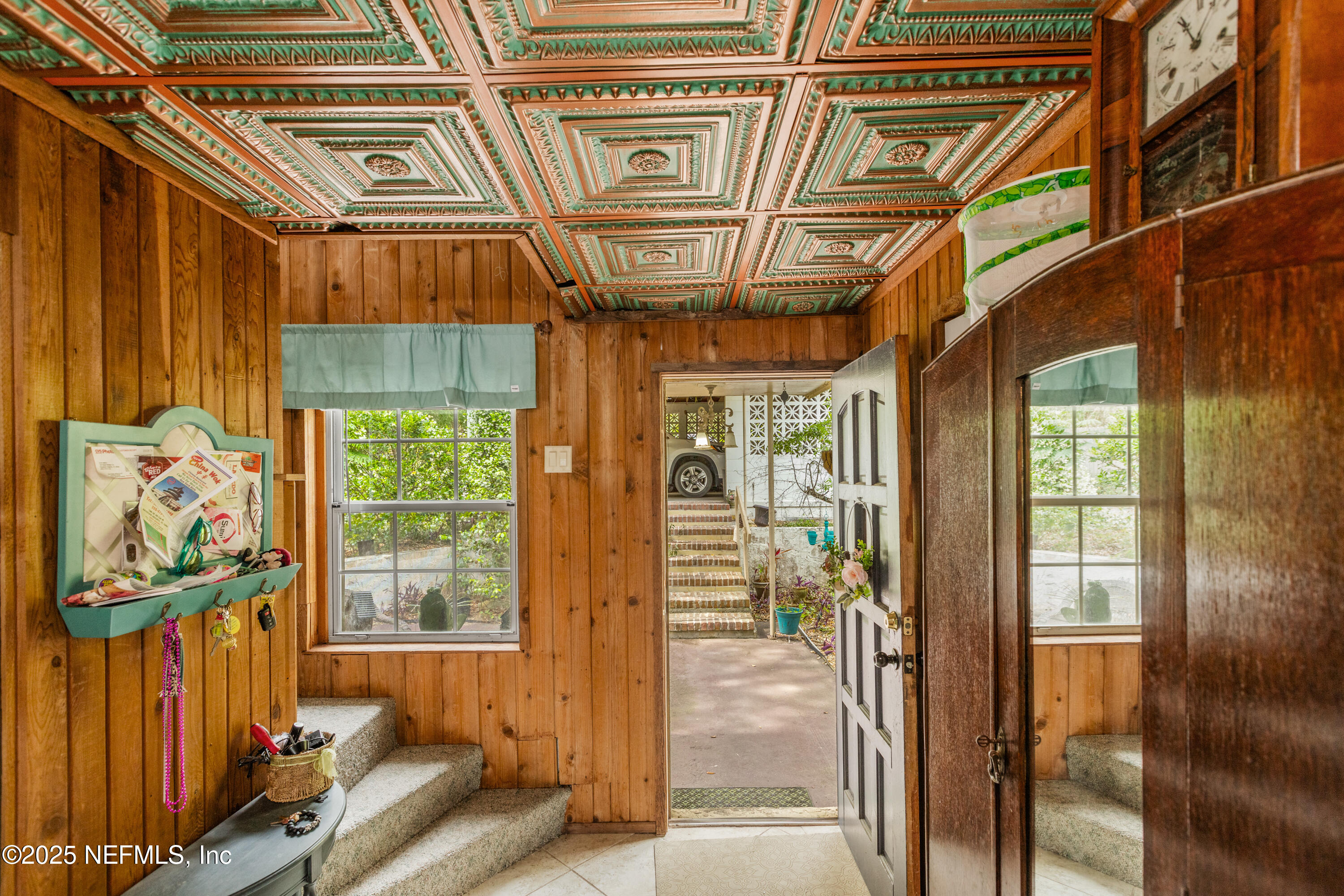 5915 WHITE SANDS Road