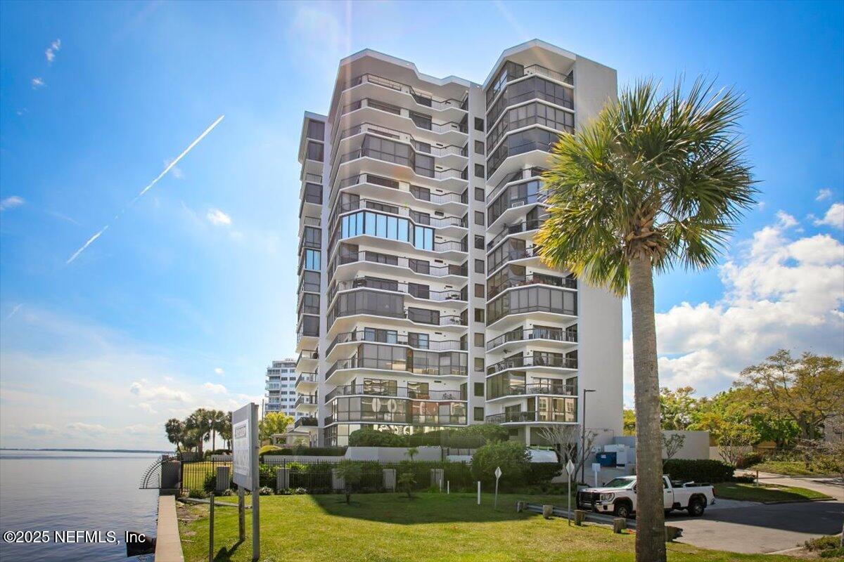 505 LANCASTER Street 5C