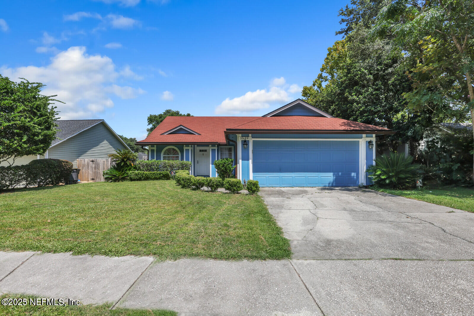 1539 MOUNTAIN LAKE Drive W