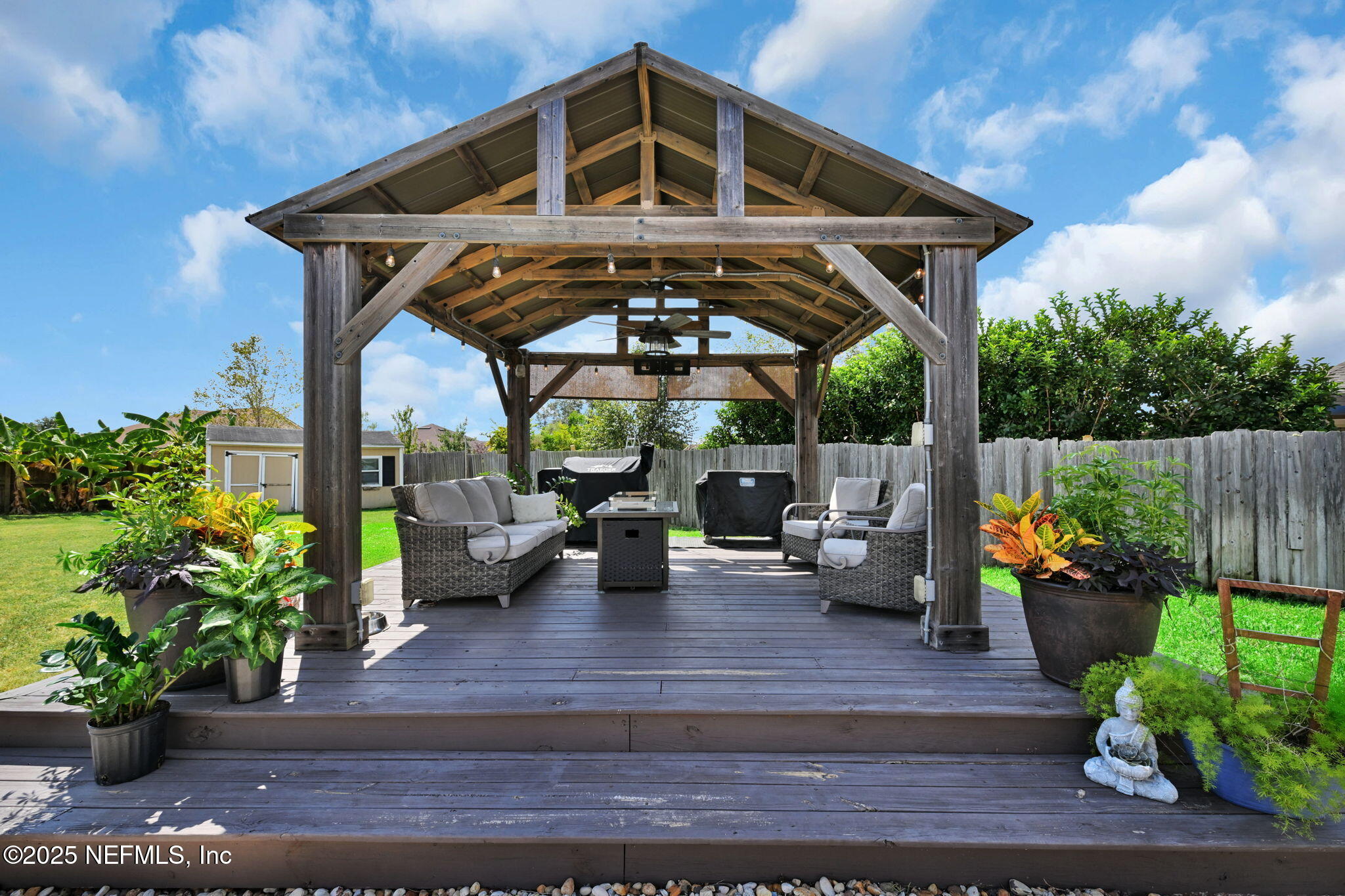 2609 ROYAL POINTE Drive