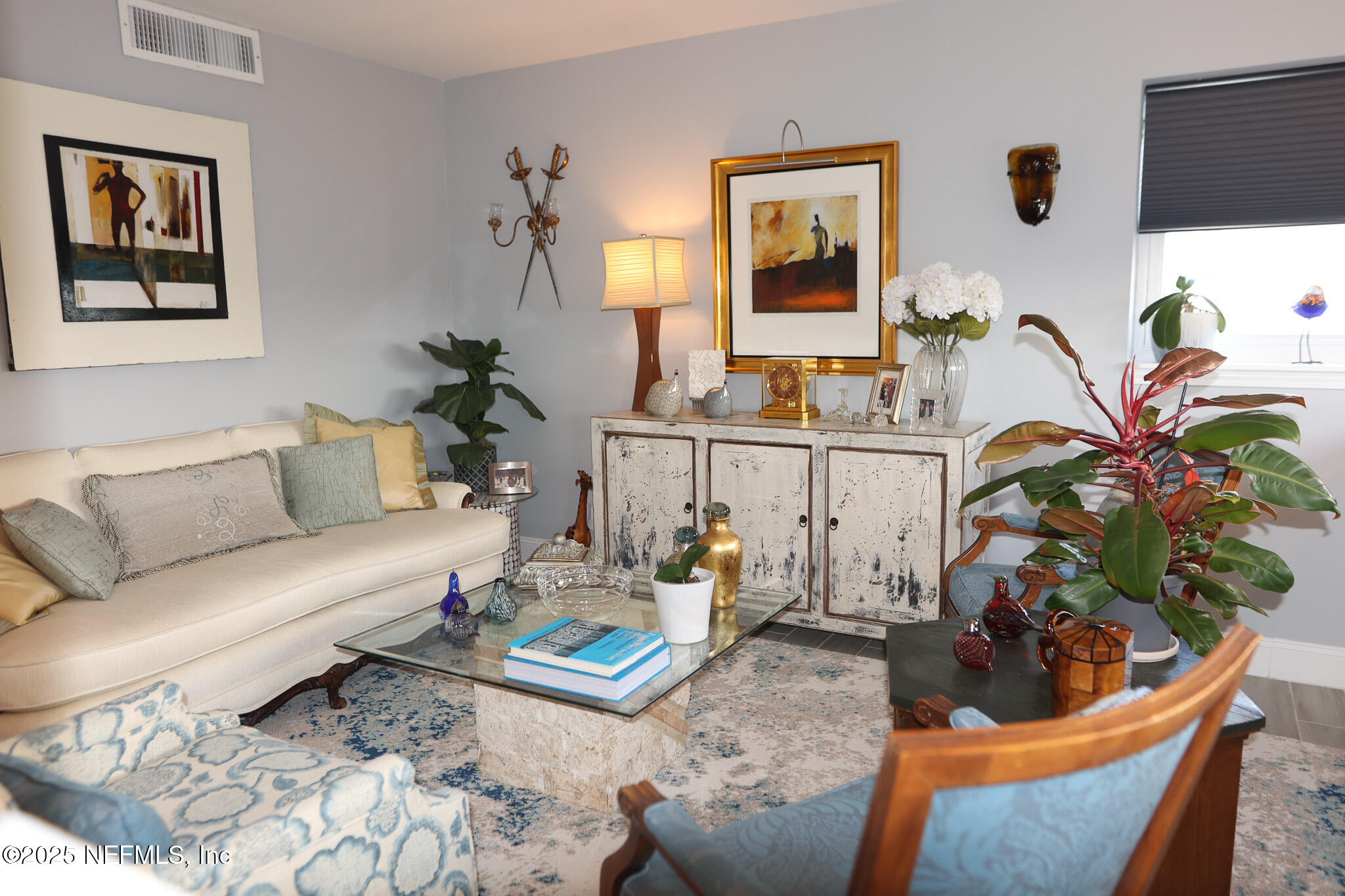 1550 LE BARON Avenue 1550