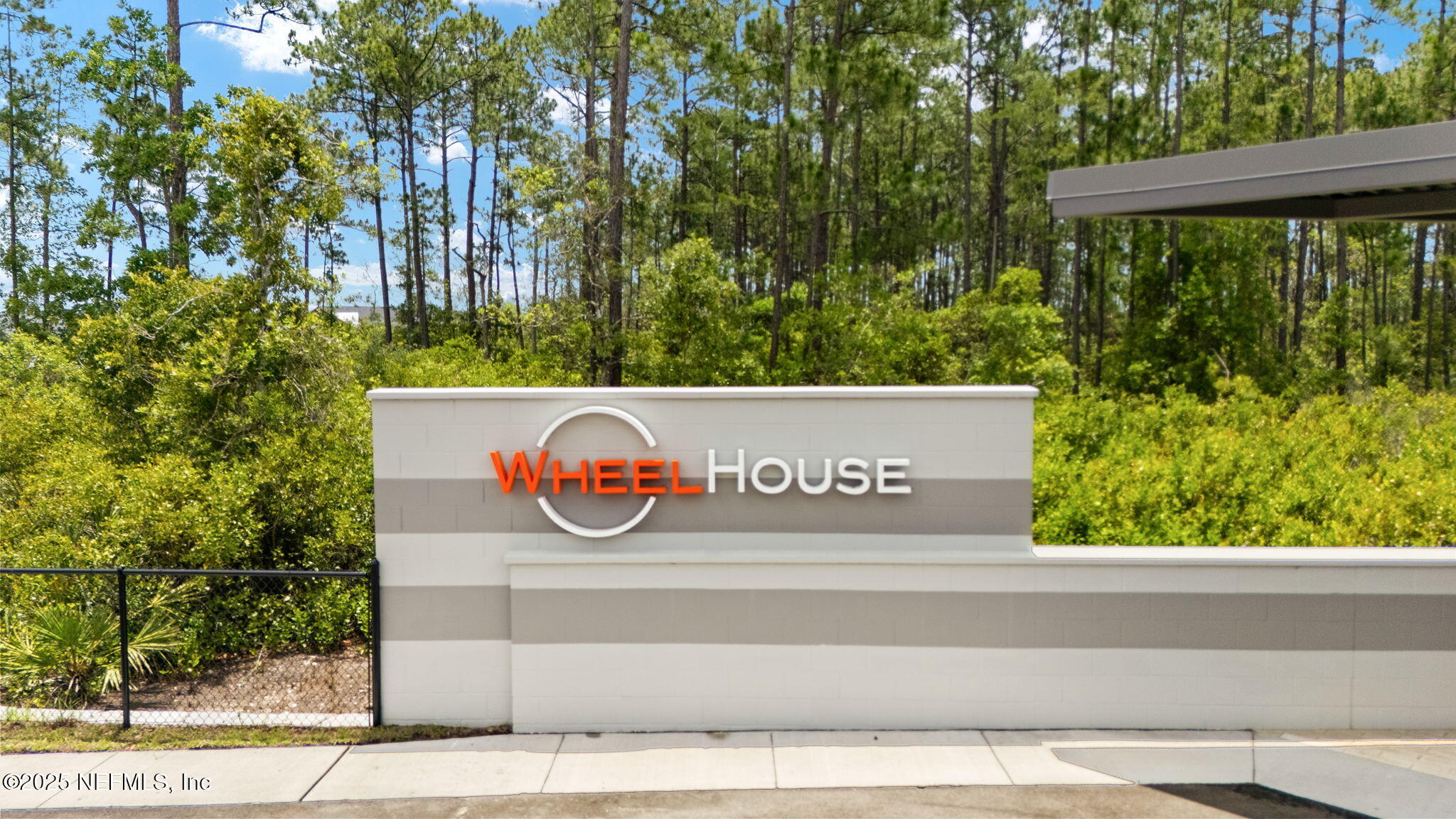 950 CROSS TOWN Drive 501-505