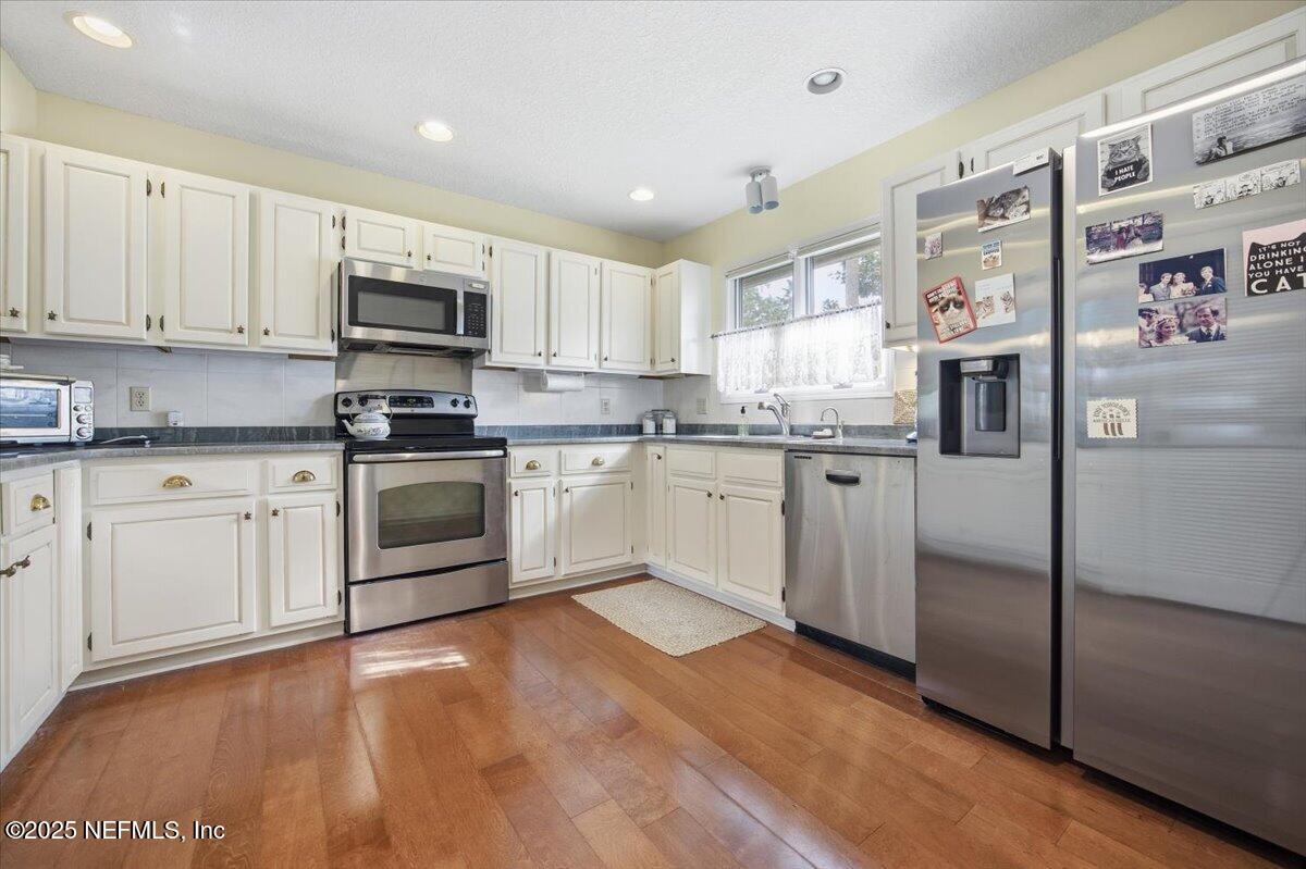 84 PLAYERS CLUB VILLAS Road