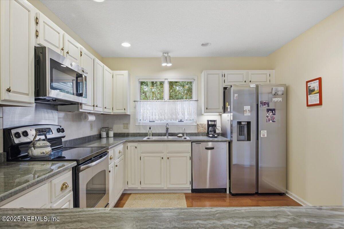 84 PLAYERS CLUB VILLAS Road