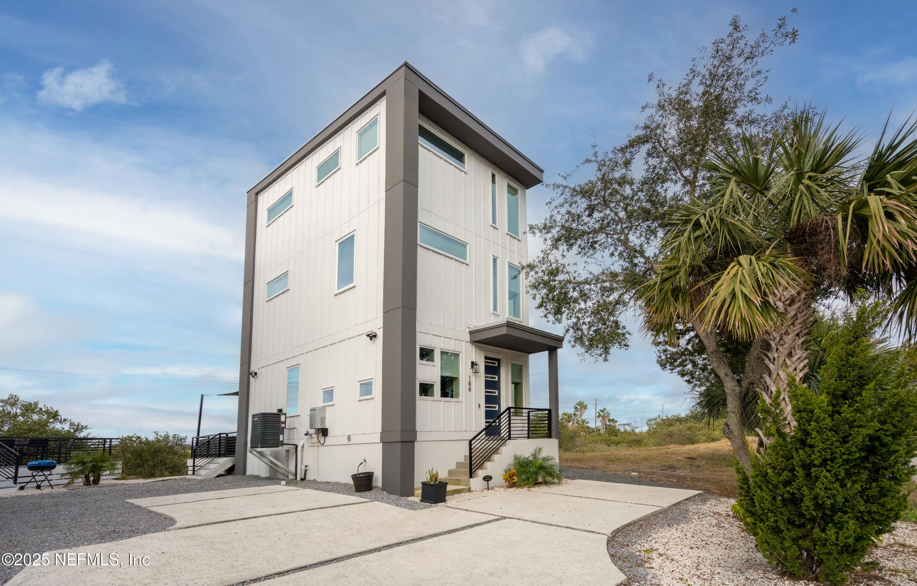 188 RIBERIA Street