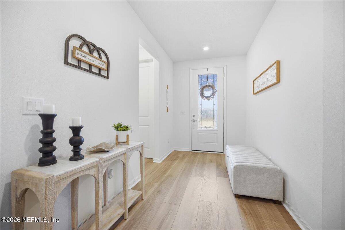 942 ROOSTER HOLLOW Way