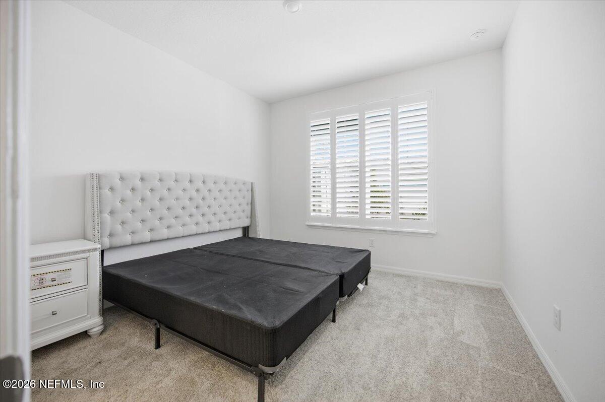 942 ROOSTER HOLLOW Way