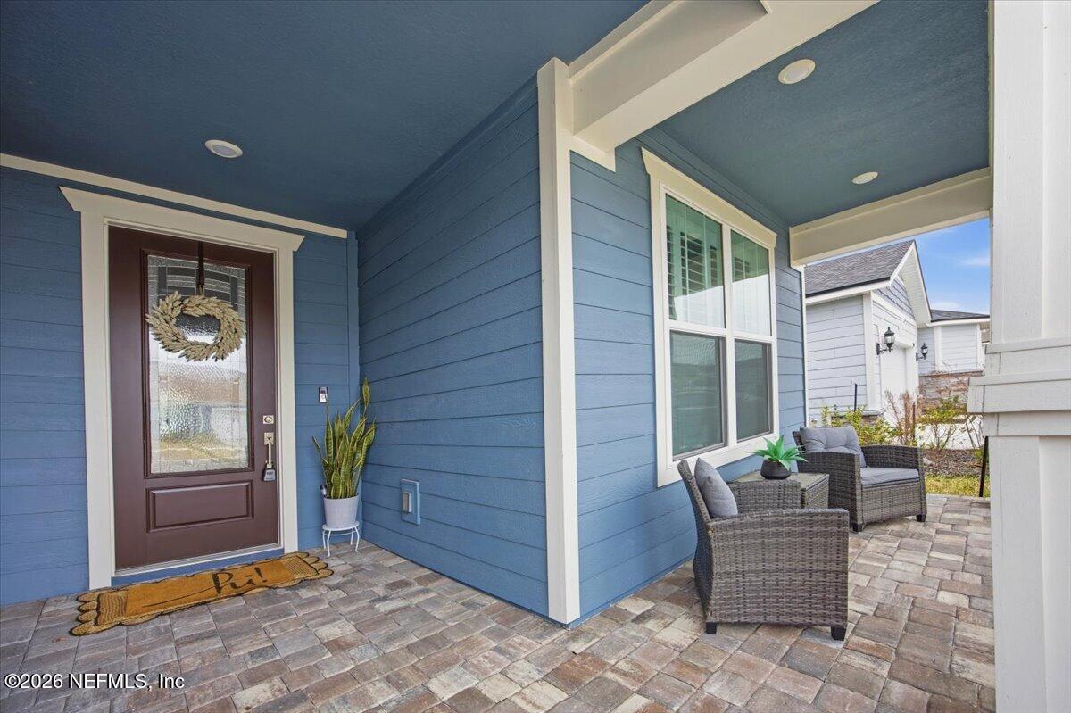 942 ROOSTER HOLLOW Way