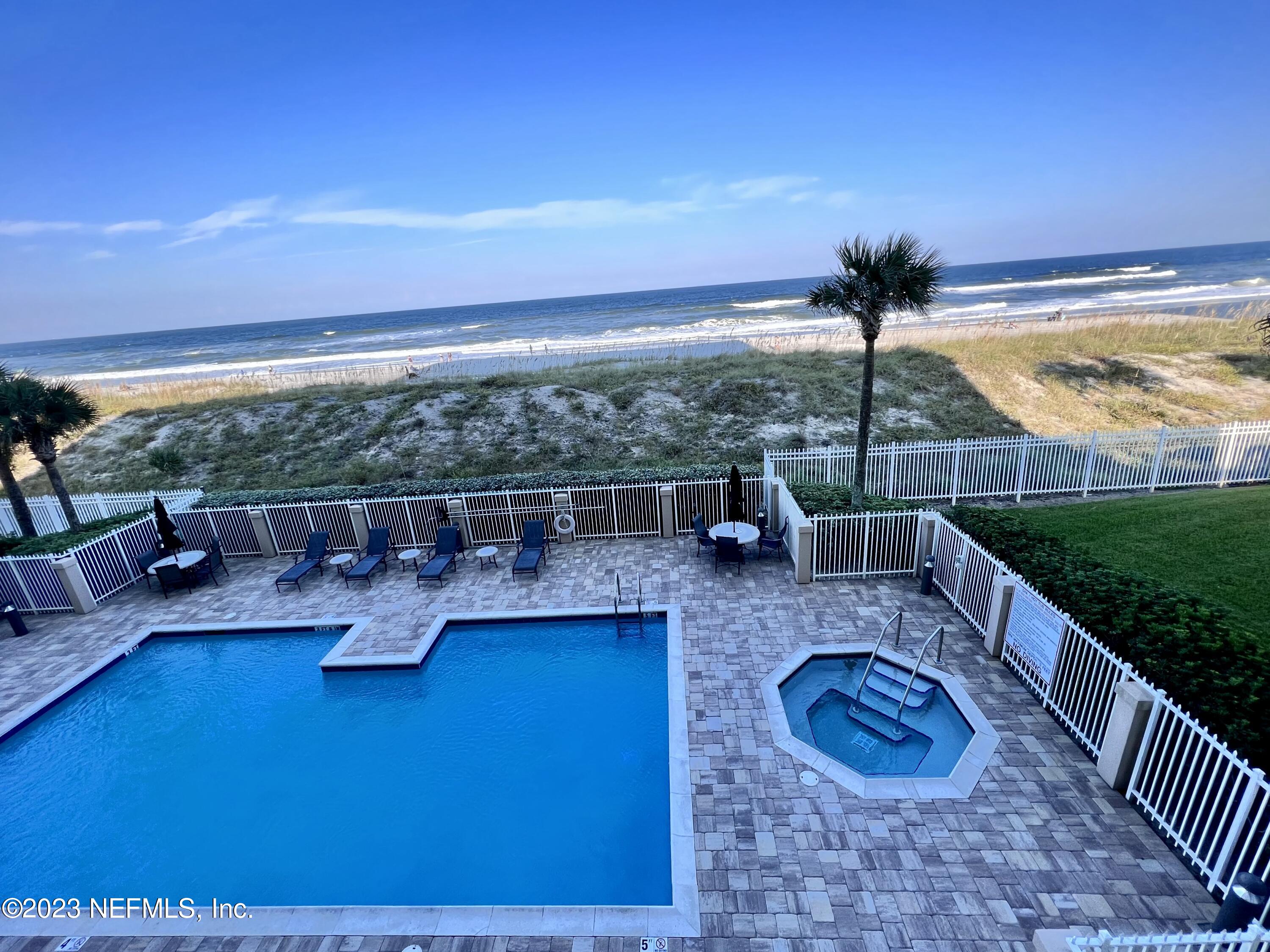 JACKSONVILLE BEACH, FL home for sale located at 1415 1ST ST 304, JACKSONVILLE BEACH, FL 32250