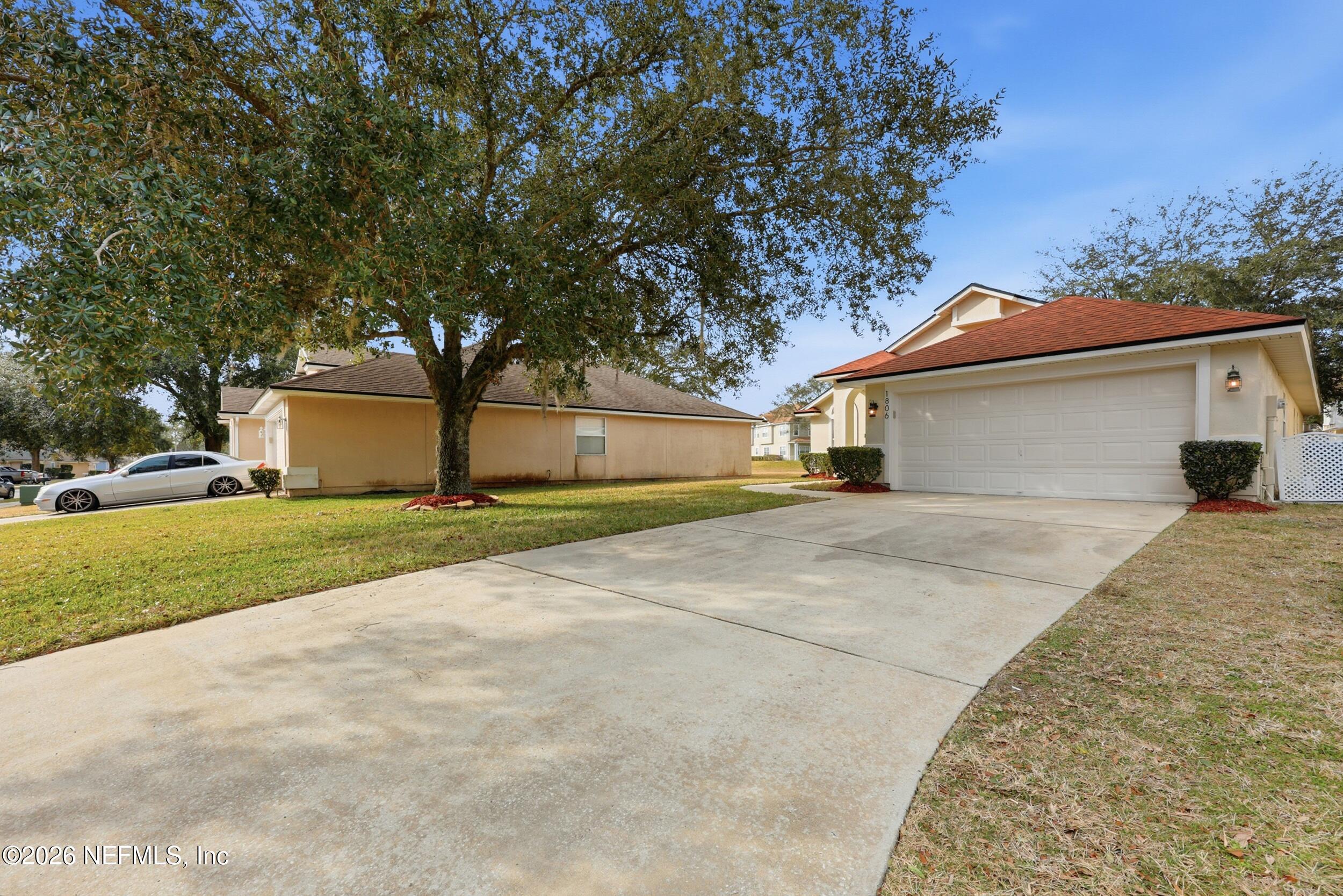 1806 FOREST CREEK Drive