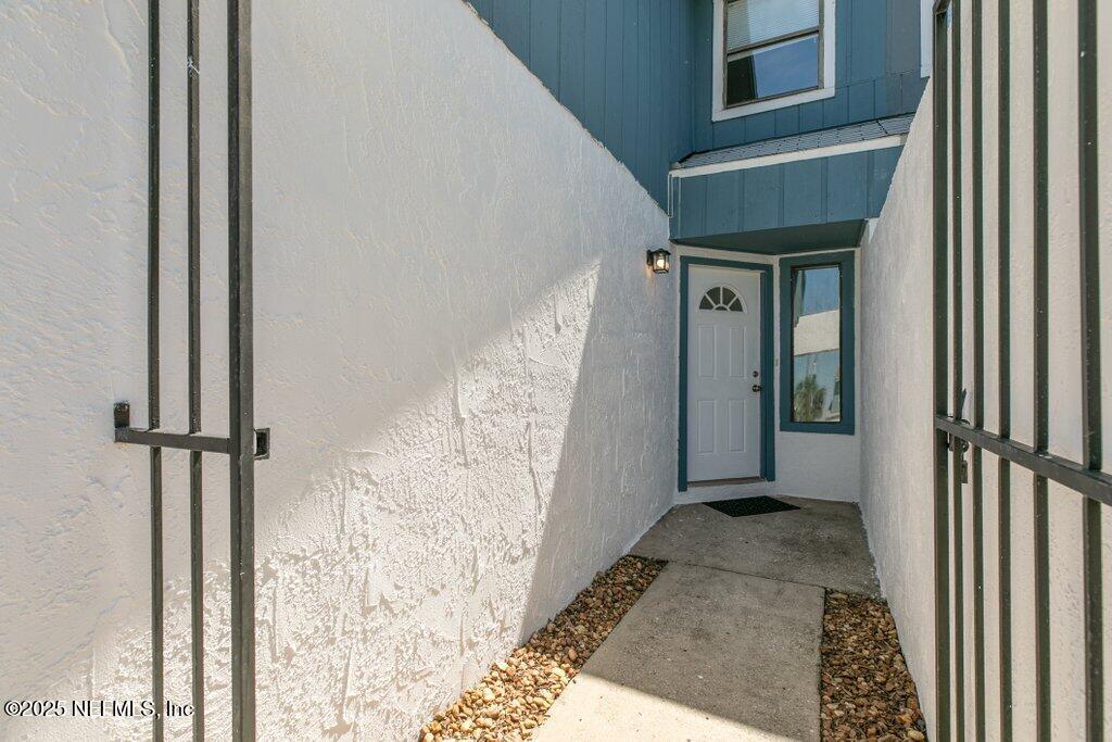 2885 SAND CASTLE Lane